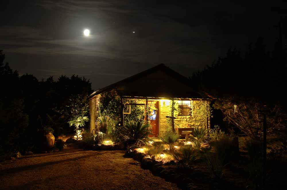 Birdsong Cabins – Love Bird